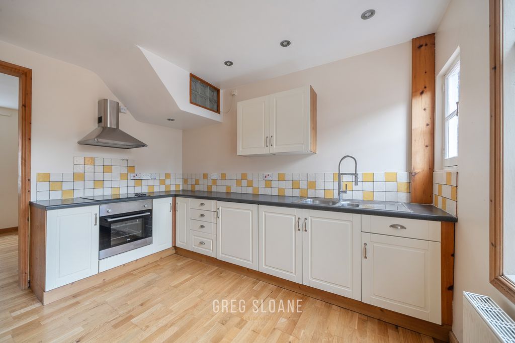 Property photo 3 of 20 1433266-11-69E6535890034