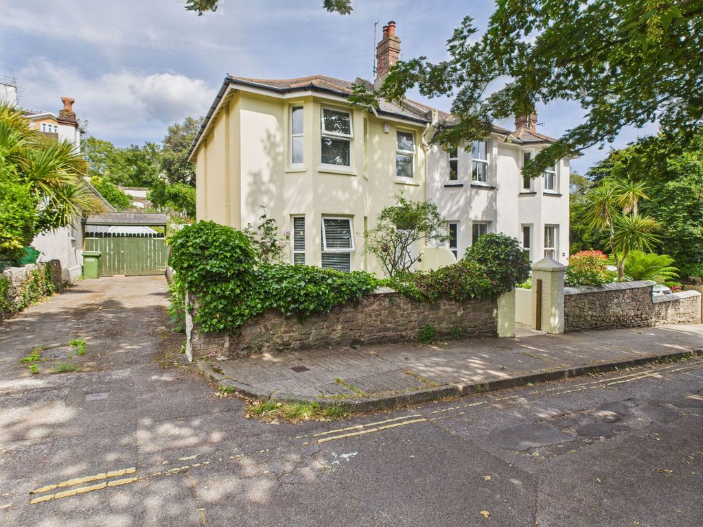 Property photo 1 of 24