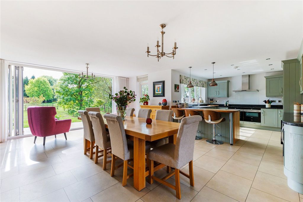 Property photo 3 of 30 Kitchen / Dining