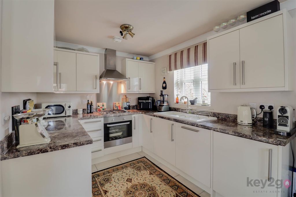 Property photo 2 of 18 Img_9749-Img_9751.Jpg