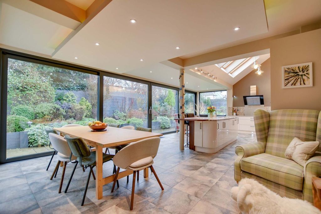 Property photo 2 of 49