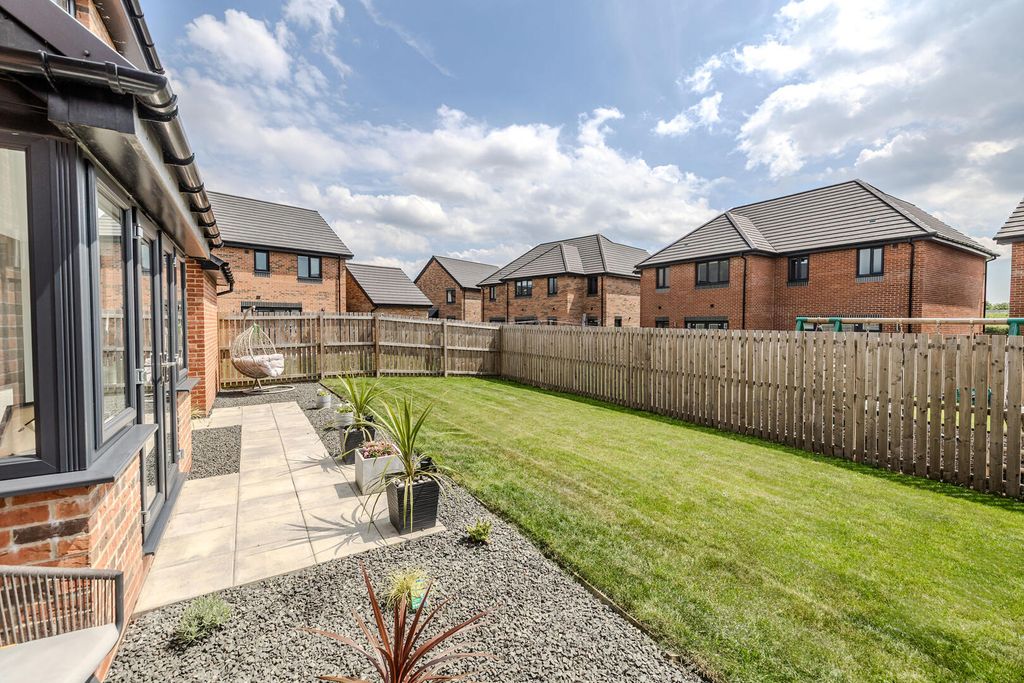 Property photo 3 of 38 Rear Garden