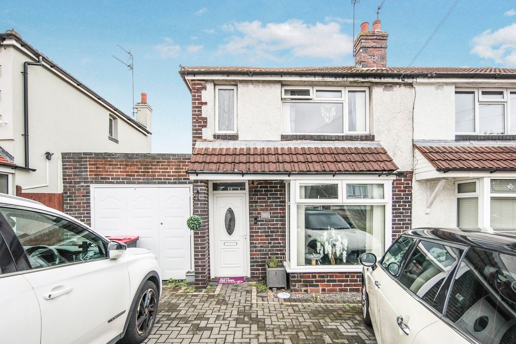 Property photo 1 of 18 Pbox-Img.Jpg