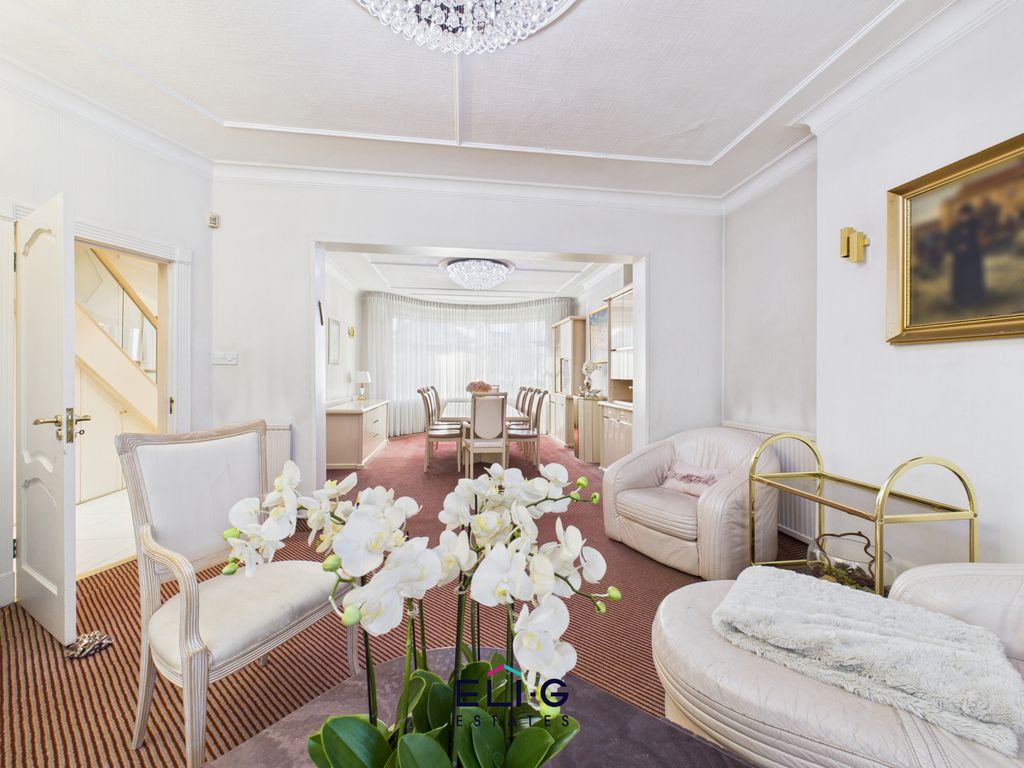 Property photo 3 of 21 Gallery