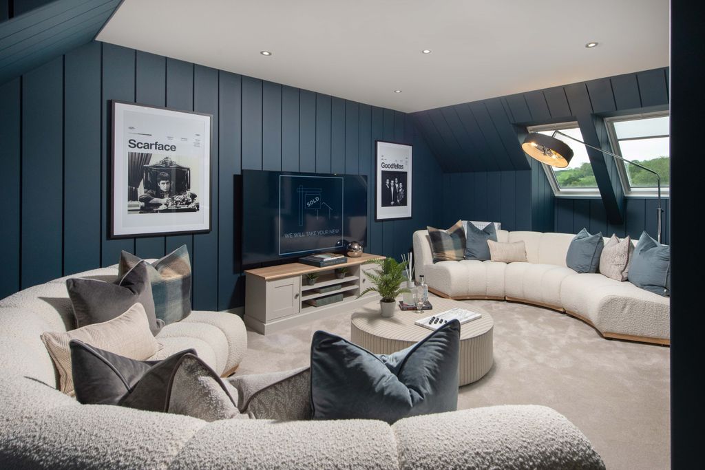 Property photo 3 of 10 Lichfield