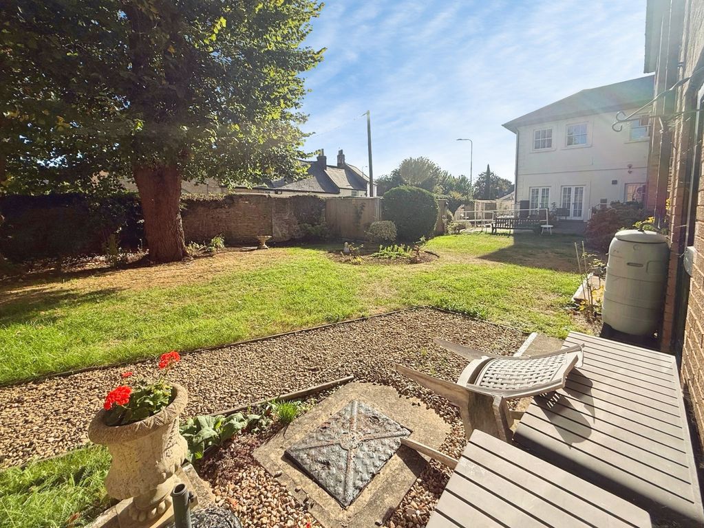 Property photo 3 of 6 Pbox-Img.Jpg