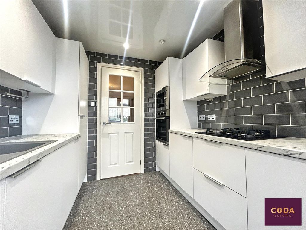 Property photo 2 of 14 Img_1164.Jpg