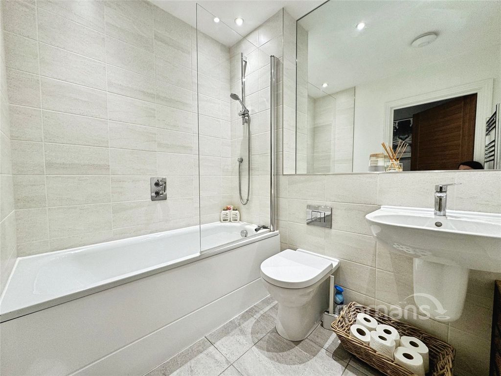 Additional image 9 of 2 bed flat for saleSarah Way, Farnborough GU14