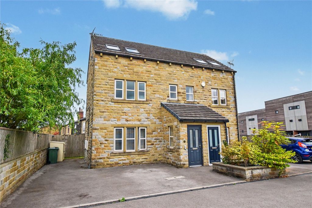 Property photo 1 of 11 Picture No. 12