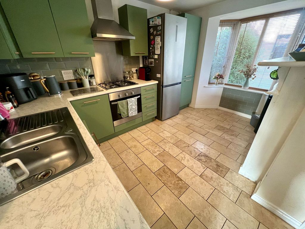 Property photo 2 of 22