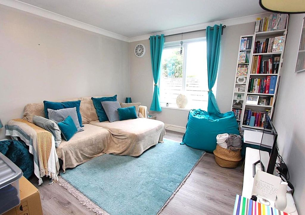 Property photo 2 of 5