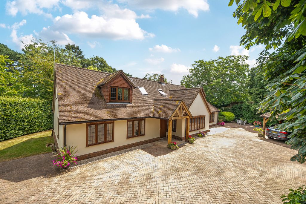 Property photo 1 of 34