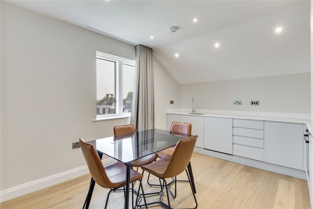 Property photo 3 of 13 Picture No. 02