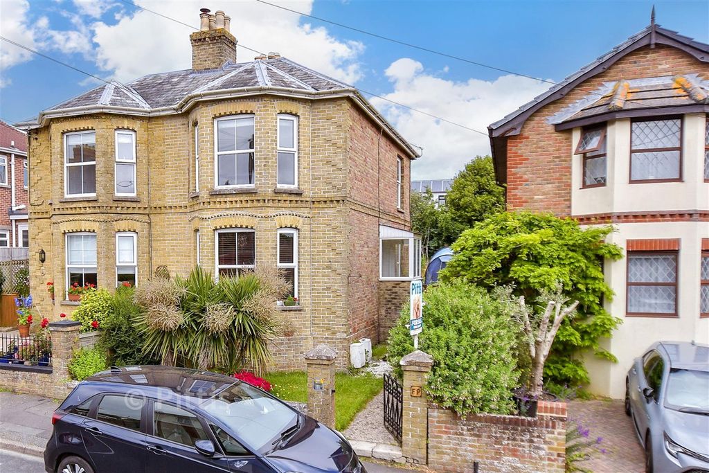 Property photo 1 of 13 External (Brochure)*