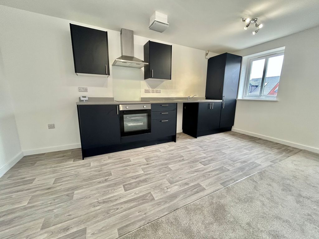 Property photo 2 of 12 Image