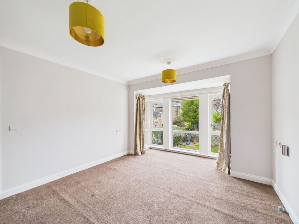 Property photo 2 of 10 Living Room