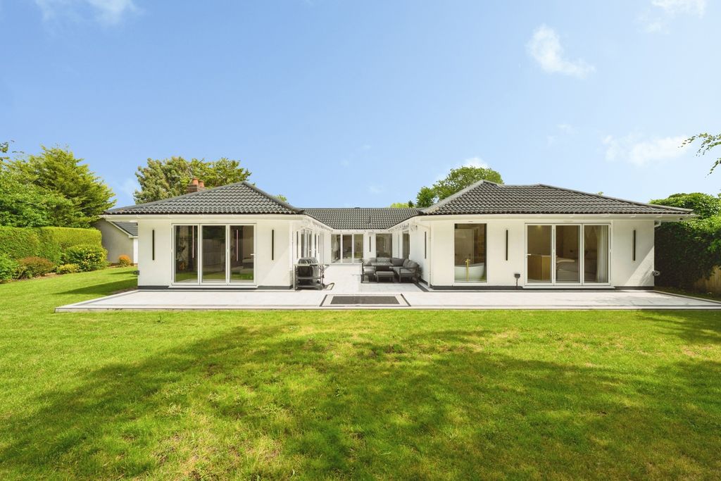 Property photo 1 of 25 Pbox-Img.Jpg