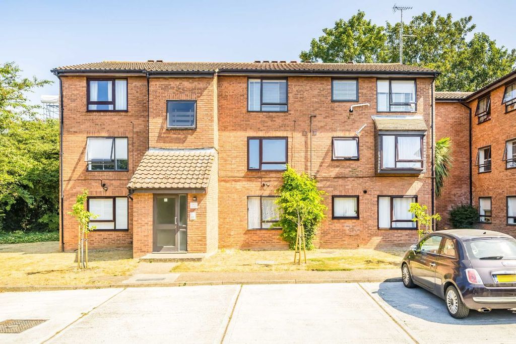 Property photo 1 of 3