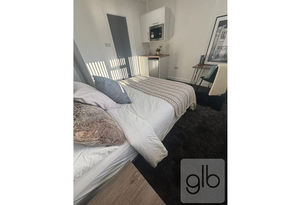 Property photo 2 of 10 Room 4 (5).Png