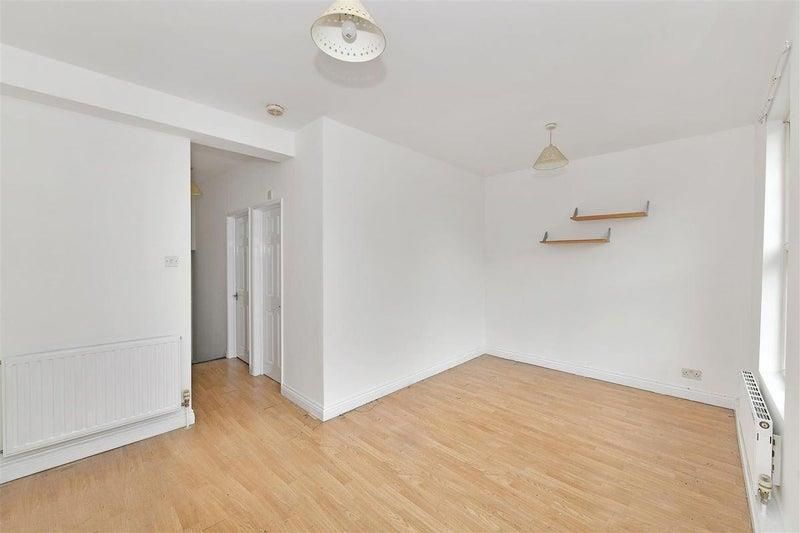 Property photo 2 of 7 89540513.Jpg