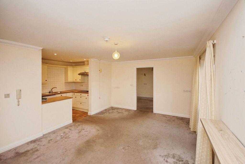 Property photo 3 of 11 Pbox-Img.Jpg