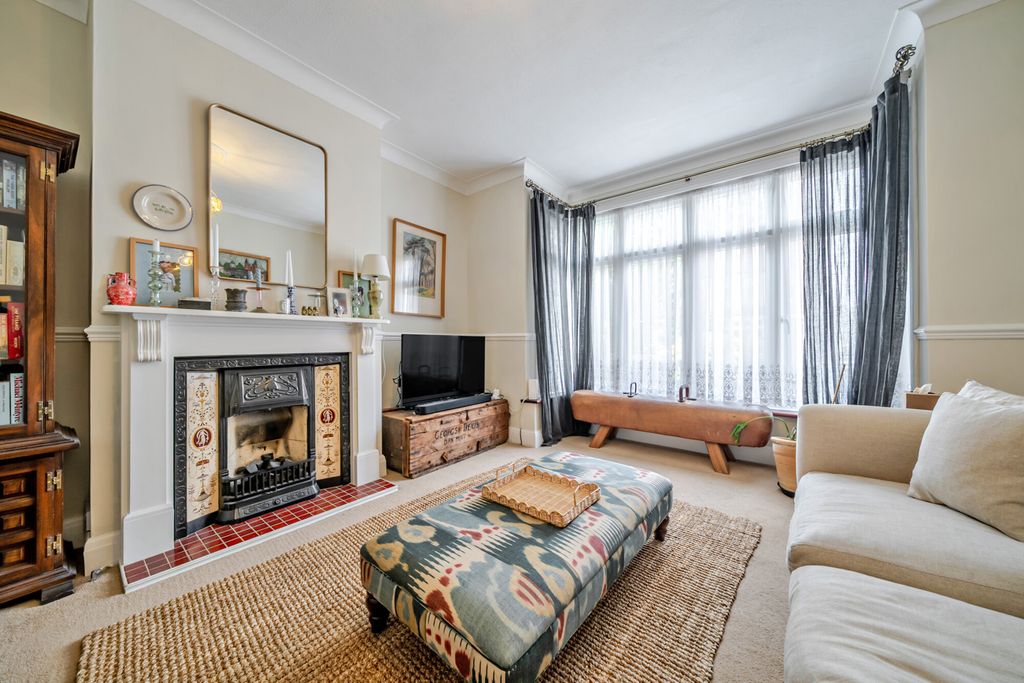 Property photo 2 of 35 1508704-14-6A8330...