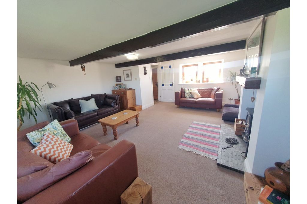 Property photo 3 of 40 Living Room