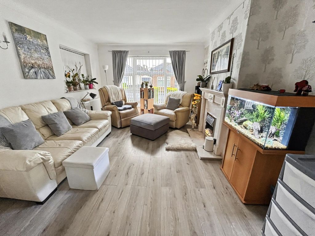 Property photo 2 of 24