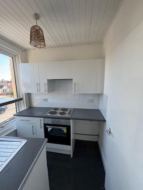 Property photo 3 of 15 Kitchen