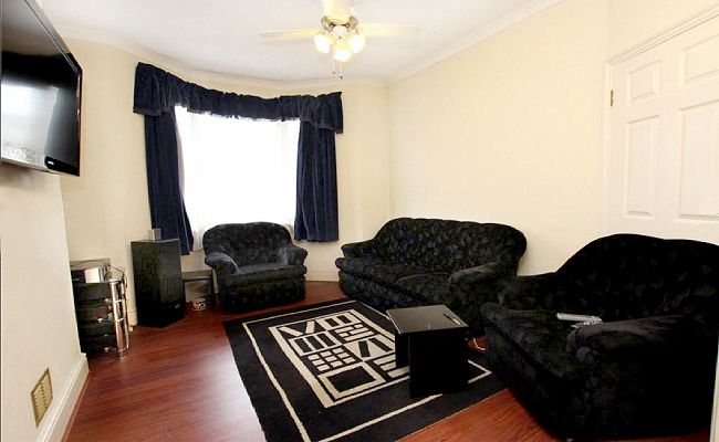 Property photo 3 of 6