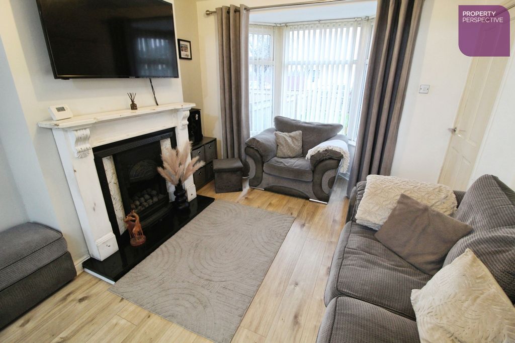 Property photo 2 of 9 Lounge Dining Room