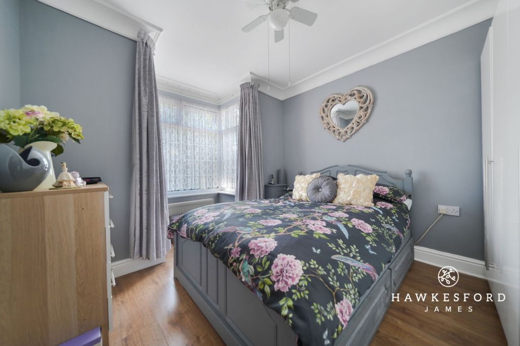 Property photo 3 of 16 Cheyne Road, Eastchurch - Bedroom 1