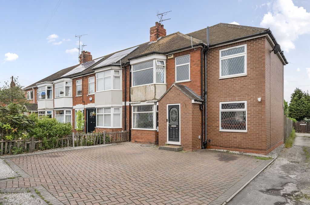 Property photo 1 of 20 1456807-18-6A2040...