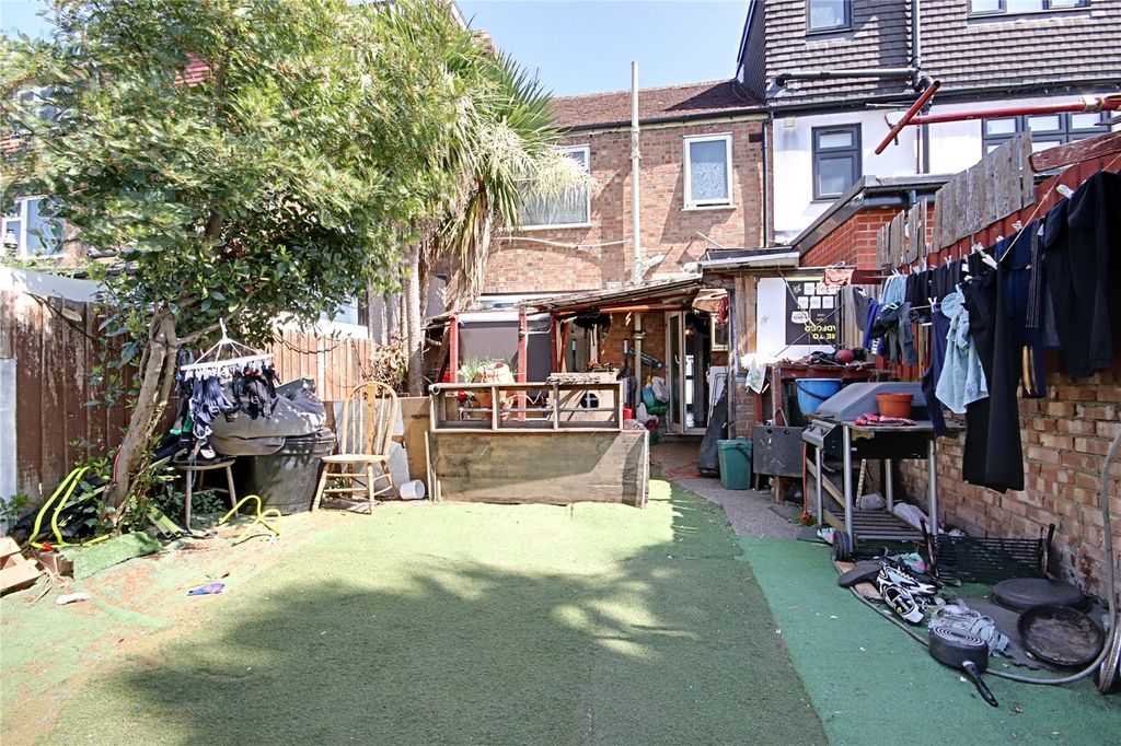 Property photo 2 of 16 Picture No. 10