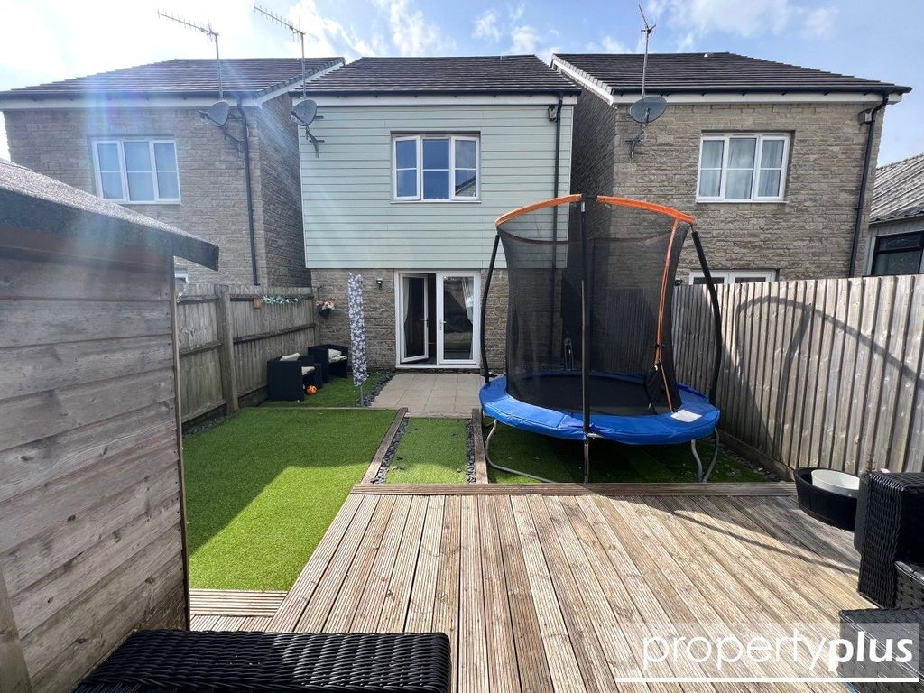 Property photo 2 of 17 Picture No. 02