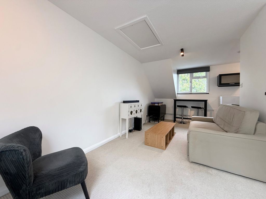 Property photo 3 of 7 Picture No. 06