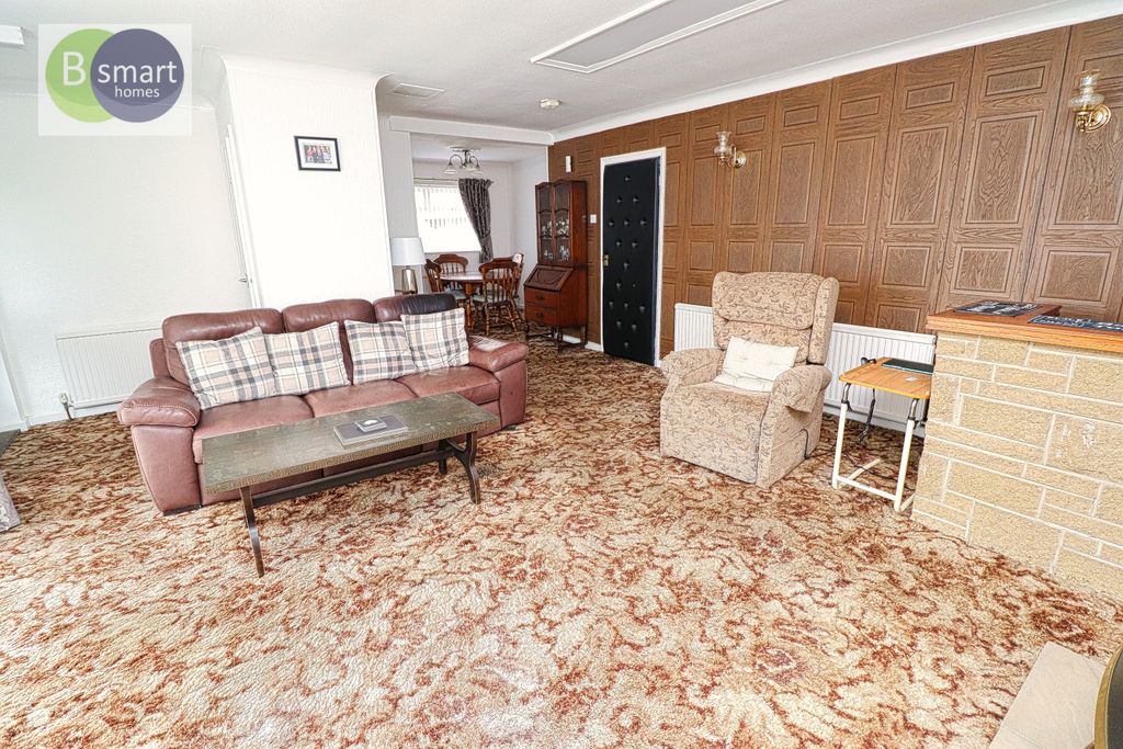 Property photo 3 of 13 Img_2806