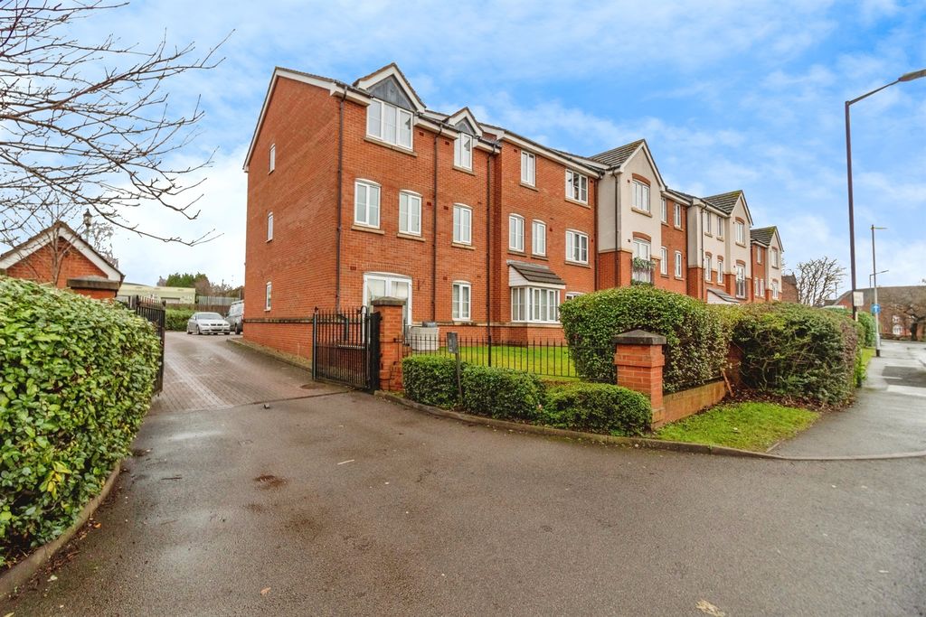 Property photo 1 of 11