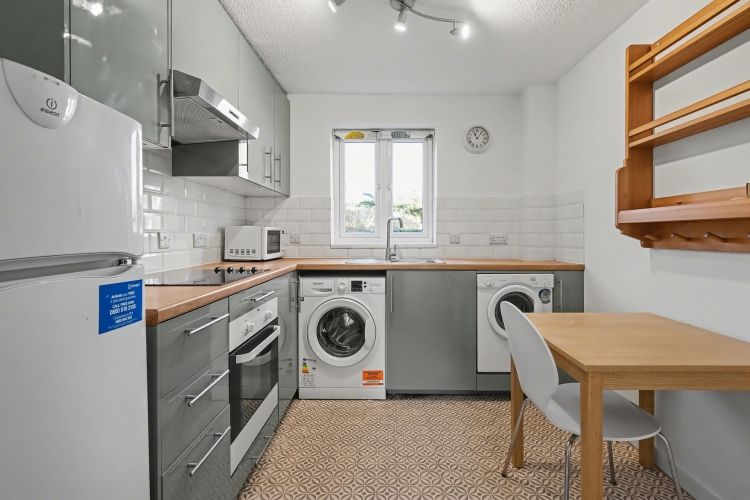 Property photo 3 of 8 321350