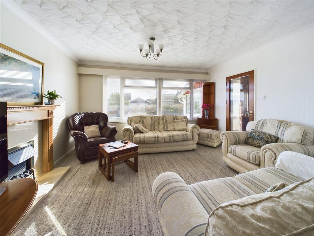 Property photo 2 of 22 Cam03278G0-Pr0112-Still001.Jpg