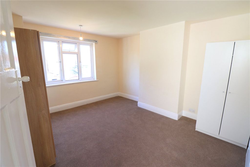 Property photo 3 of 6 Picture No. 01
