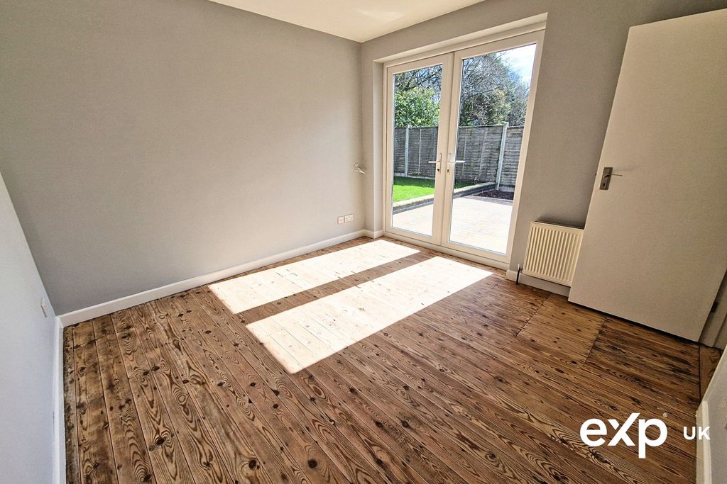 Property photo 3 of 25