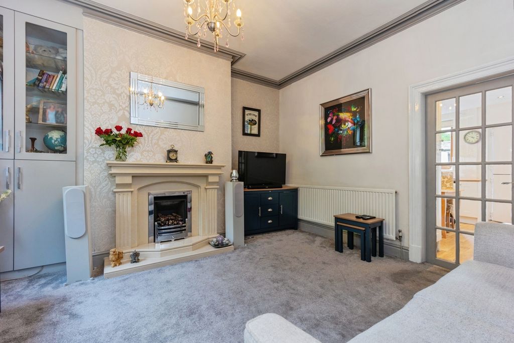 Property photo 3 of 19 Pbox-Img.Jpg
