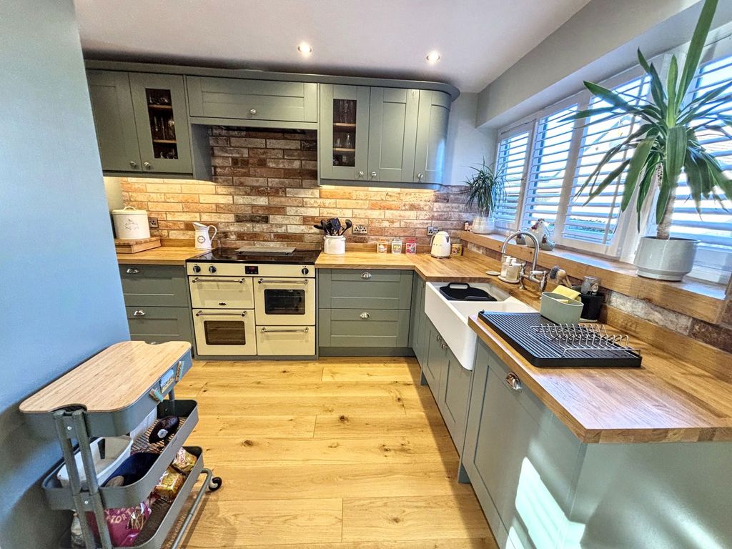 Property photo 3 of 29