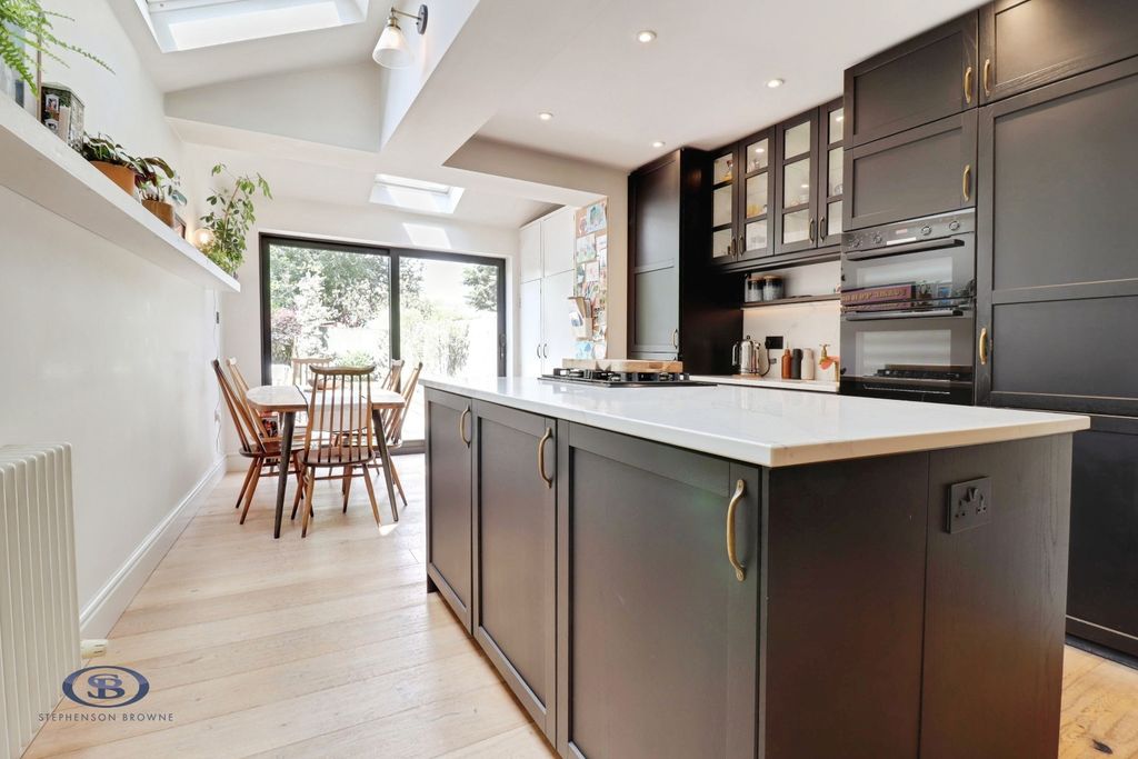 Property photo 2 of 29 Pbox-Img.Jpg