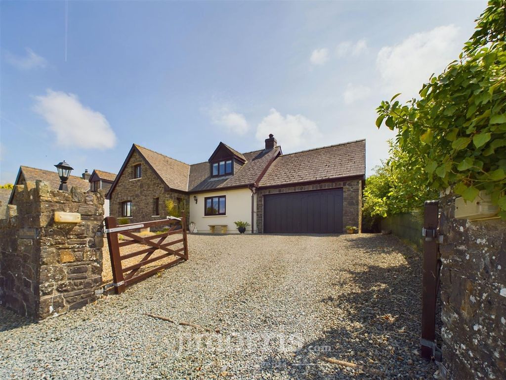 Property photo 1 of 37 Cam02122G0-Pr0138-Still032.Jpg