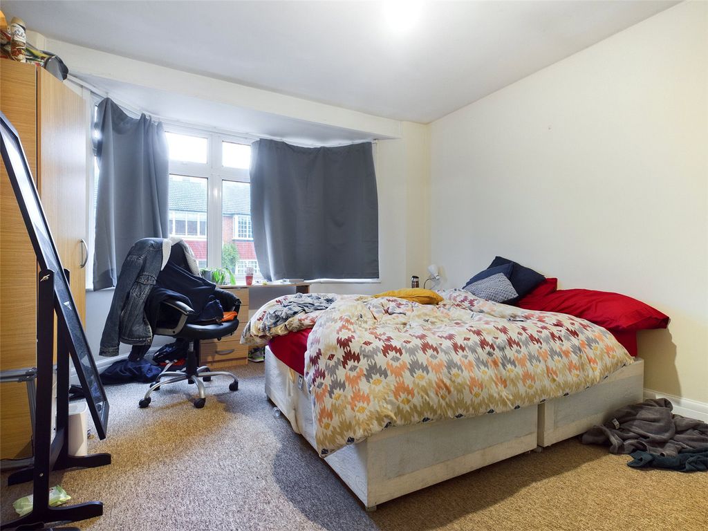 Property photo 3 of 11 Bedroom