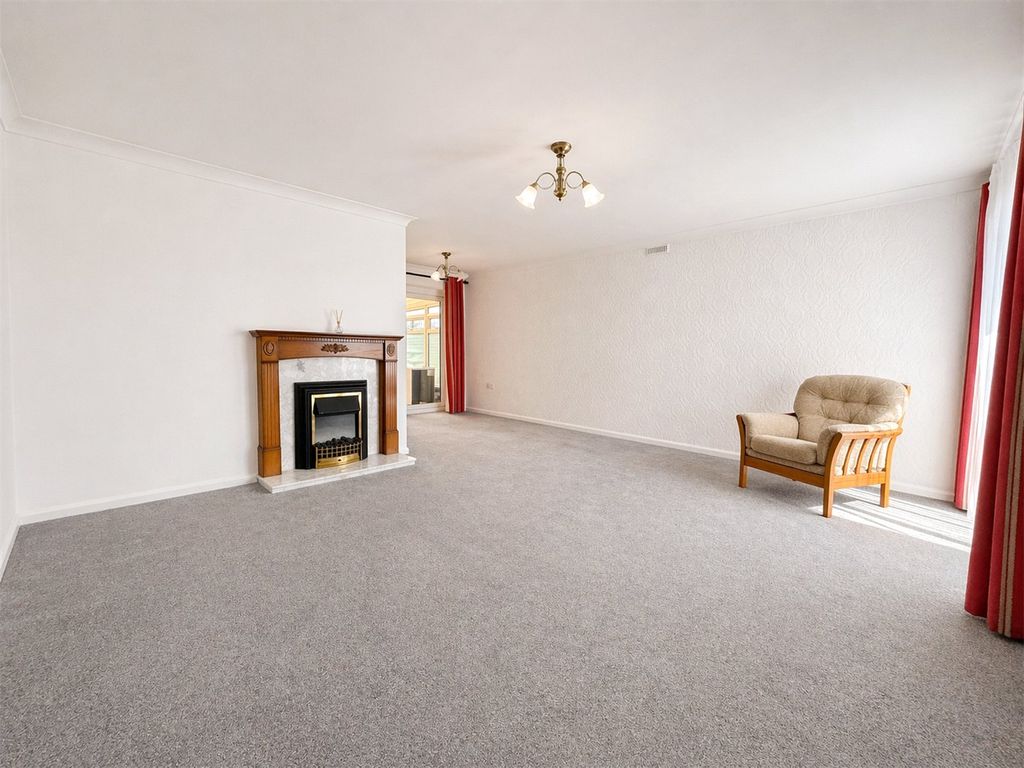 Property photo 3 of 15 Picture No. 18