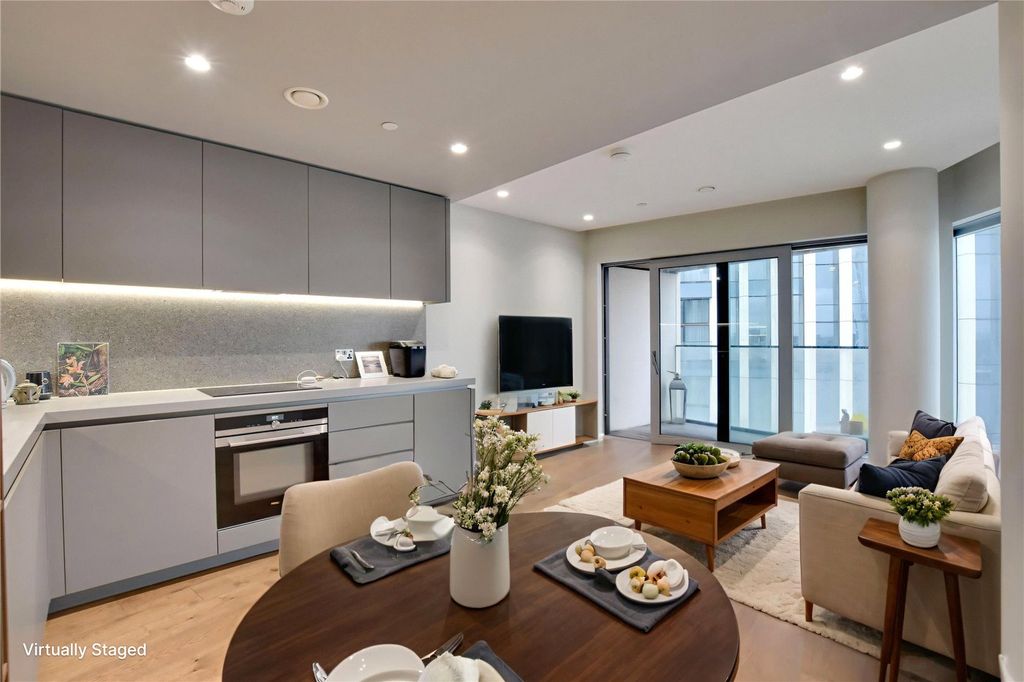 Property photo 2 of 29 Picture No. 28