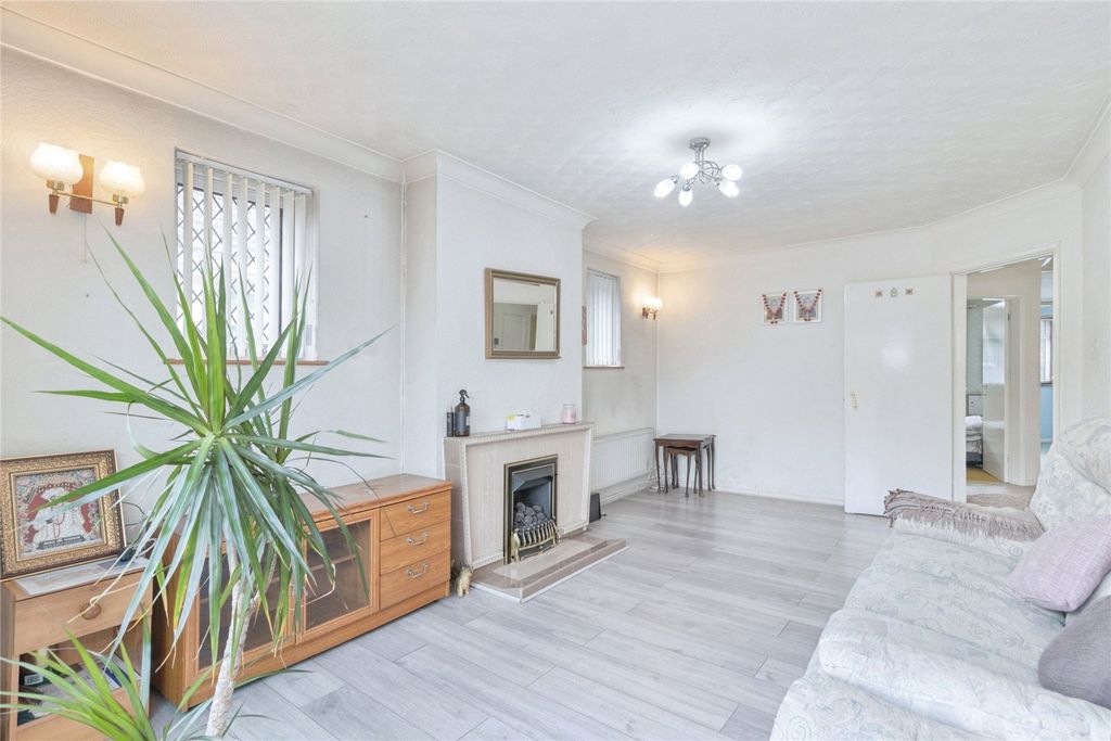 Property photo 3 of 16 Picture No. 22